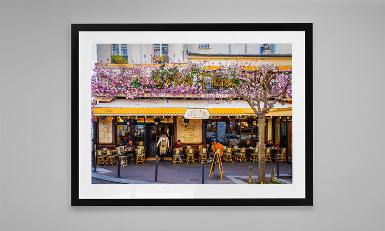 La Vie Paris - Cafe Charm