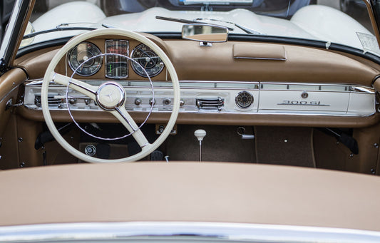 Mercedes 300SL: Behind the Wheel – 1950s Style