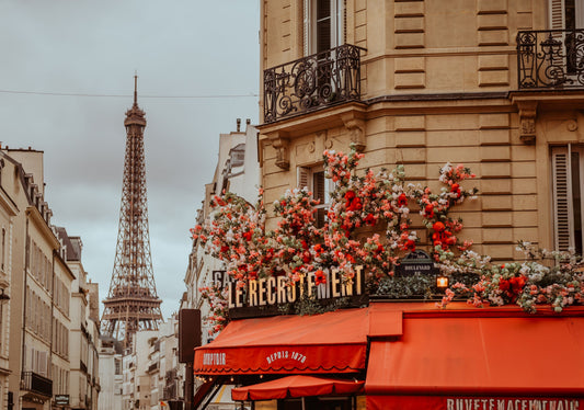 Paris Café Blooms – Le Recrutement